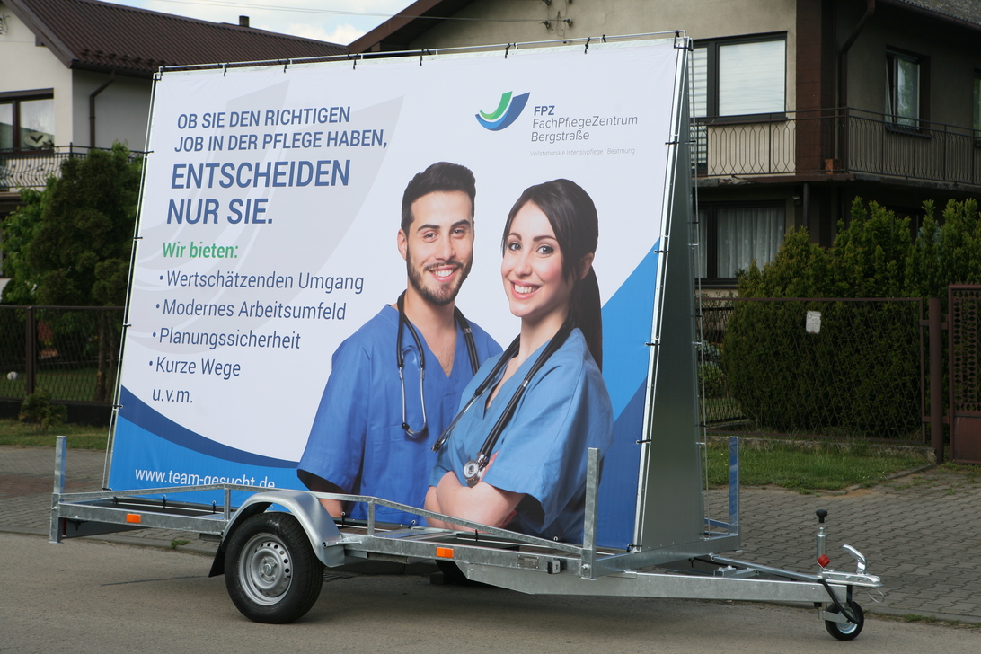 Mobiler Werbeanhänger
